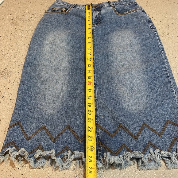 STREET CODE VINTAGE Y2K DISTRESSED DENIM PENCIL SKIRT BLUE SIZE 5 TO 6 - Picture 11 of 12